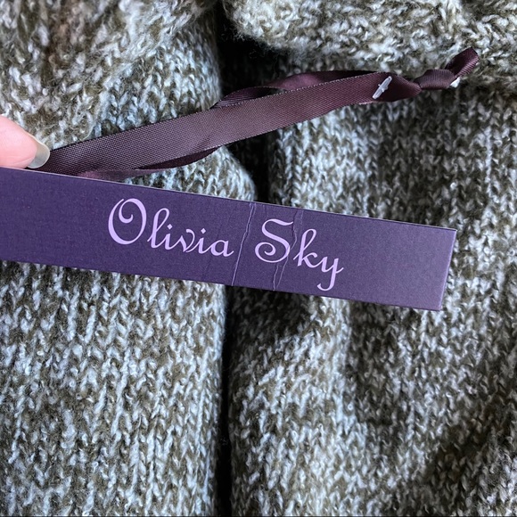 Olivia Sky NWT Olive Grey knit sweater - Picture 3 of 6